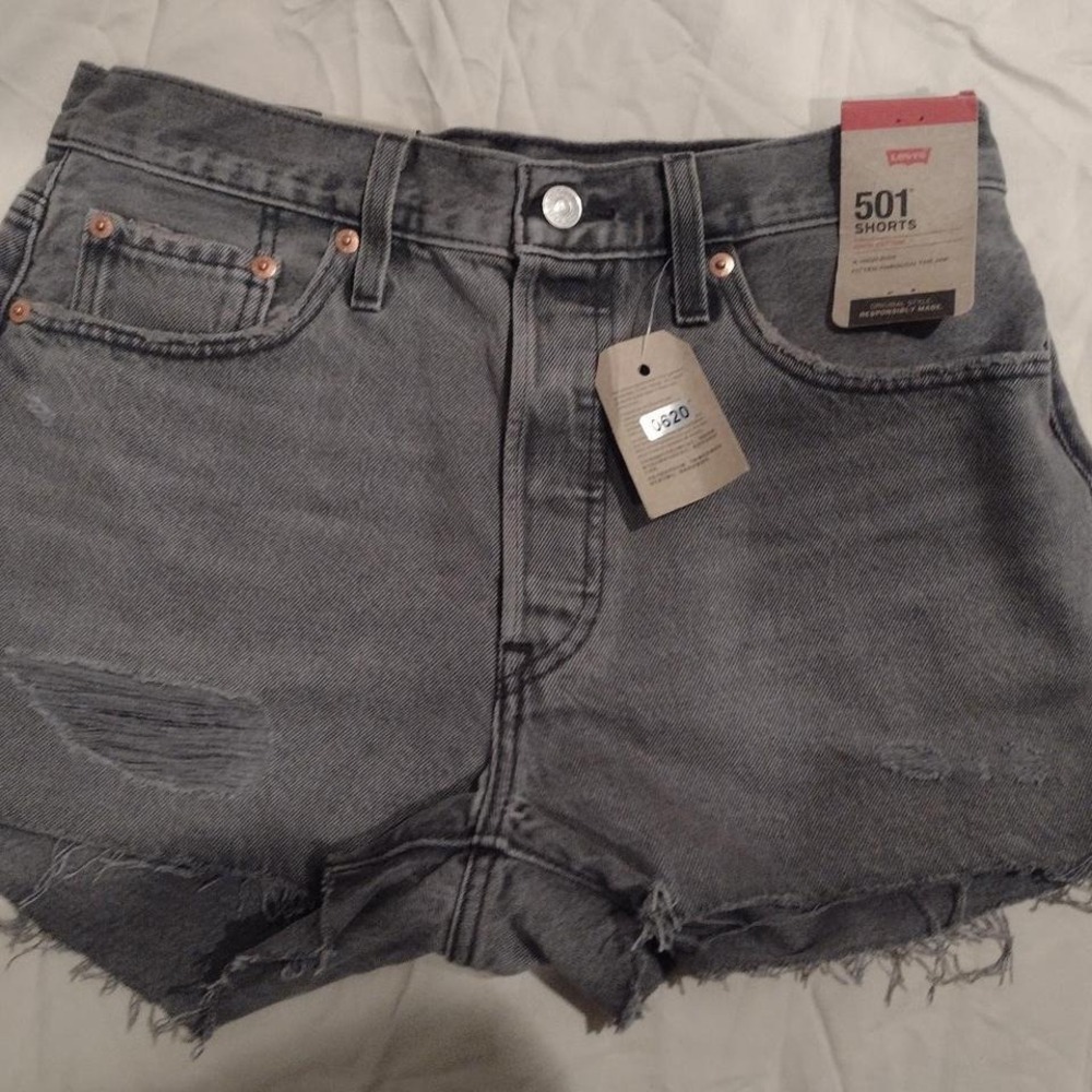 Levi's 501 shorts size 29 new with tags